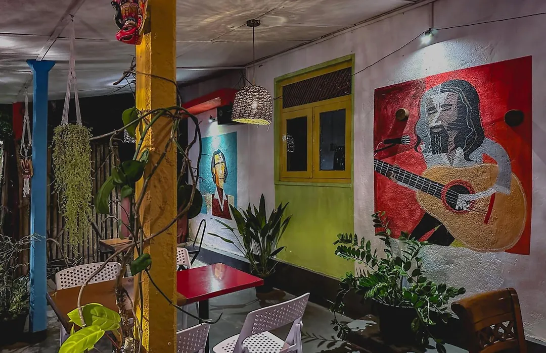 Mad Monkey Hostel And Lounge-1